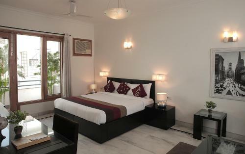 Hostal Ahuja Residency -jcm 55, Dlf Phase -2