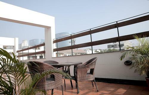 Hostal Ahuja Residency -jcm 55, Dlf Phase -2
