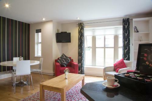 Hostal Brennan Court Guest Accommodation