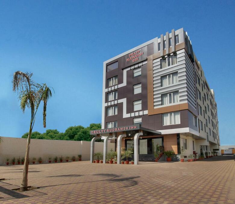 Hotel Trulyy Rudransh Inn