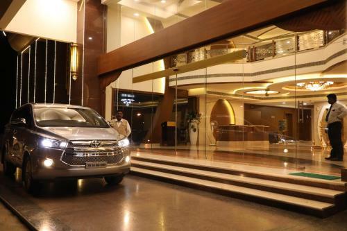 Hotel The Thangam Grand