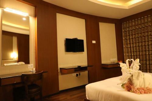 Hotel The Thangam Grand
