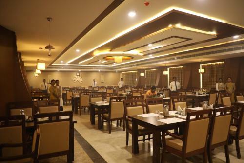 Hotel The Thangam Grand