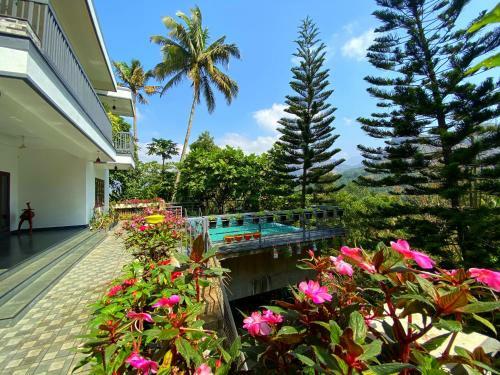 Sceva's Garden Home