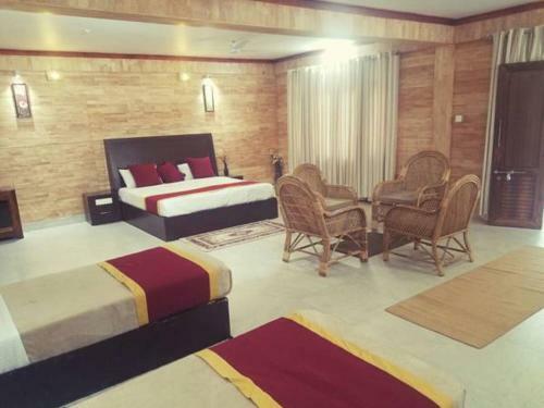 Hotel Bamboo Creek Resort