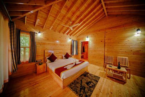 Hotel Bamboo Creek Resort