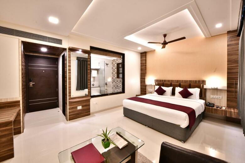 Hotel Vits Sagar Plaza, Pune Chakan