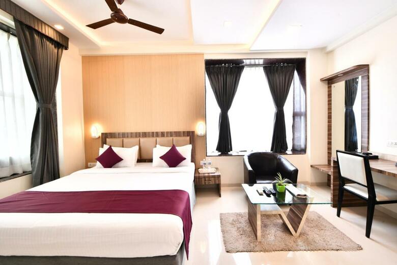 Hotel Vits Sagar Plaza, Pune Chakan