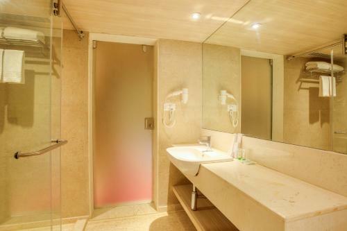 Hotel Grand Bhabendra Alay