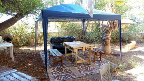 Hostal Lesanel - Guest House