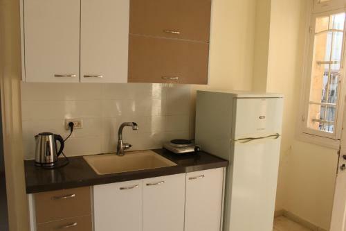 Tannous Aparthotel