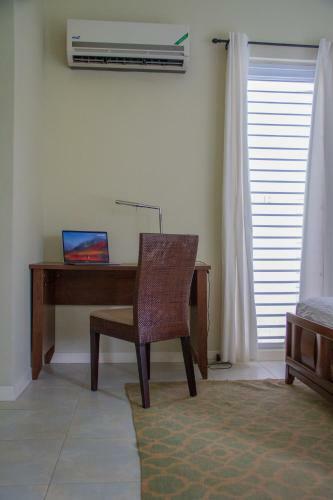 Two Bedroom Apartment In Kingston