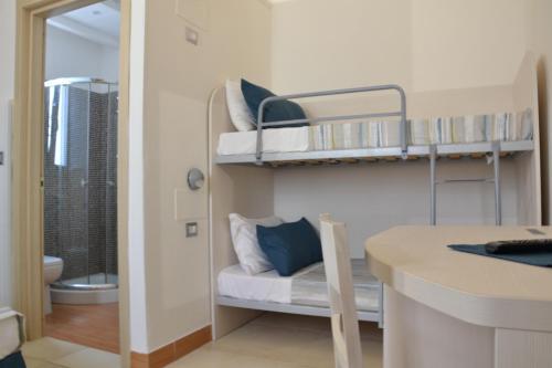Hostal Affittacamere Torre Lapillo