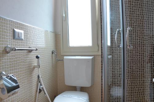 Hostal Affittacamere Torre Lapillo