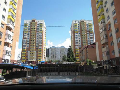 Apartments On Balzaka 8