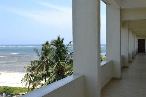 Cowrie Beach Studio Apartment