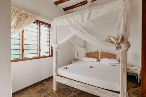 Malaika Beach Villas