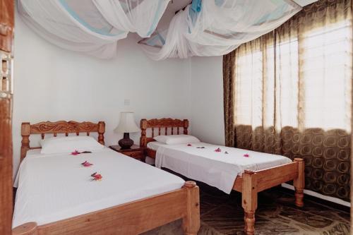 Malaika Beach Villas