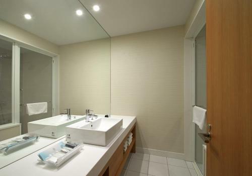 Nagoya Jr Gate Tower Hotel