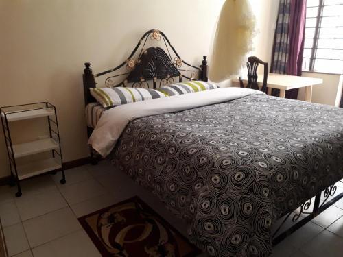 Beautiful Ensuite Room In An Elegant Home....