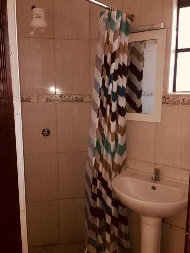 Beautiful Ensuite Room In An Elegant Home....