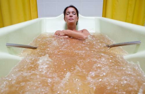 Hotel Egl? Plus Medical Spa