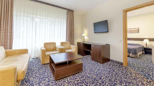 Hotel Egl? Plus Medical Spa