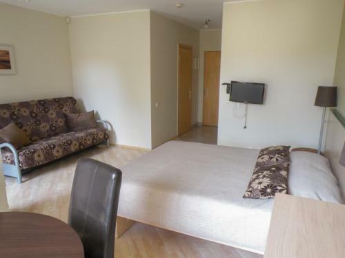Hostal Holiday Home Lin?ja