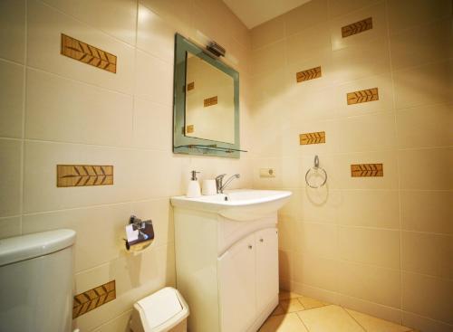 Hostal Birutes Apartments