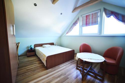 Hostal Birutes Apartments