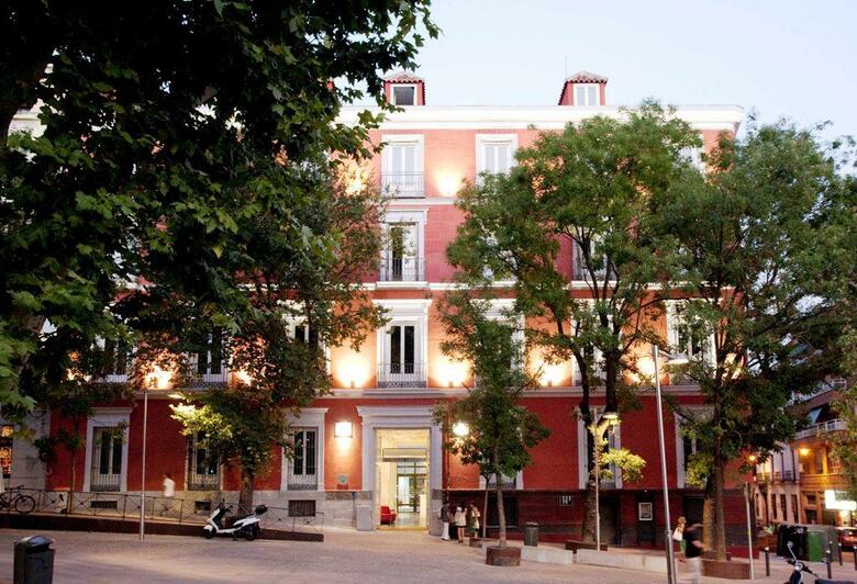 Hotel Petit Palace Santa Barbara