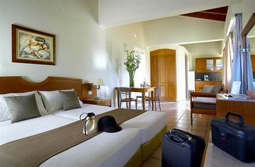 Hotel Elotis Suites (2 Bed Suite Bb