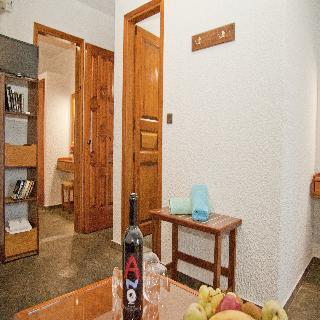 Hotel Folia Studios Apts