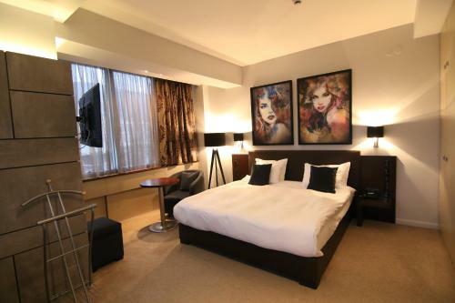 Queen's Hotel
