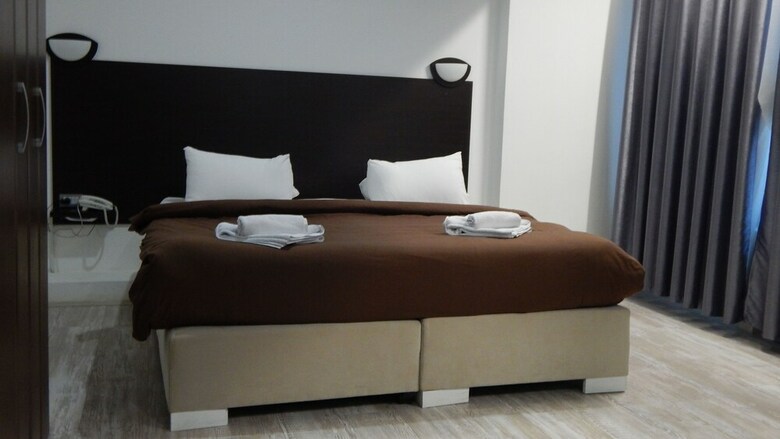 Atlas City Center Hotel