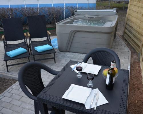 Apartments With Spa Jacuzzi And Sauna