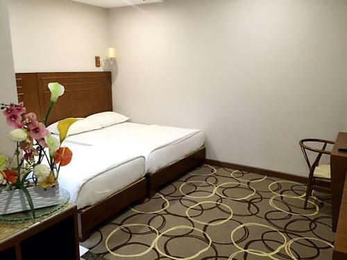 Fan Holiday Hotel