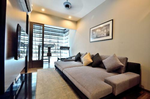 Iris Luxury Service Villa