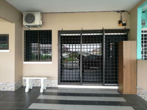 Homestay Husna Ipoh Station 18