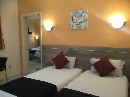 Aparthotel Dean Hamlet Hotel