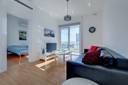 Apartment With Stunning Seaviews