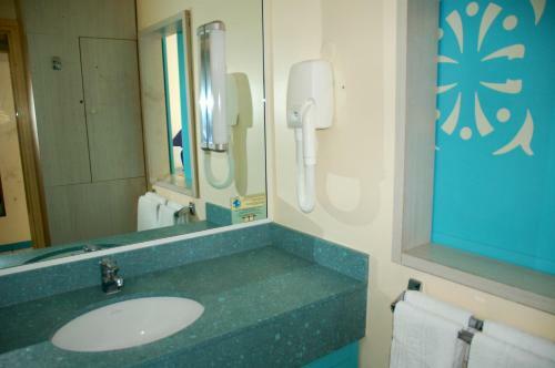 Carayou Hotel And Spa