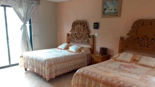 Albergue Hostal �ngeles Bed And Breakfast
