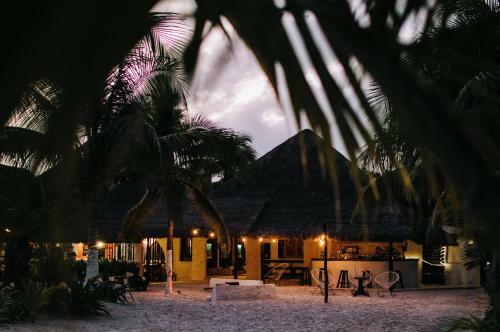 Hotel & Caba�as Zazil Kin Tulum