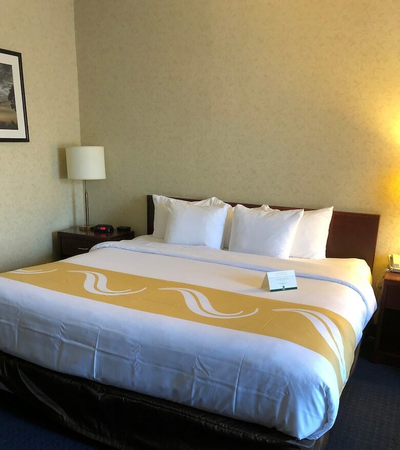 Quality Hotel & Suites Woodstock