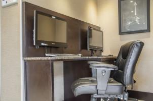 Hotel Comfort Inn  Suites