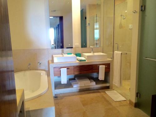 Apartamento Los Veneros Beachfront Luxury Residences