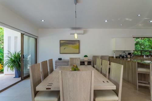 Casa Ave, Luxury & Resort Living