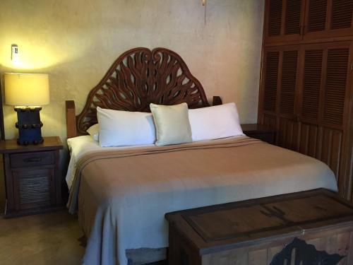 Hostal Leo's Baja Oasis
