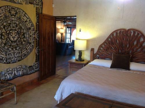 Hostal Leo's Baja Oasis